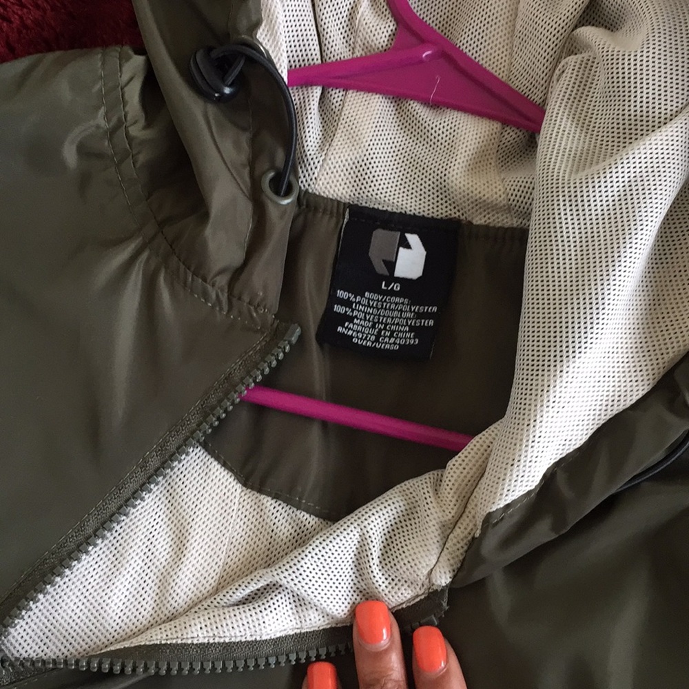 Two-Toned Windbreaker - Picture 3 of 5